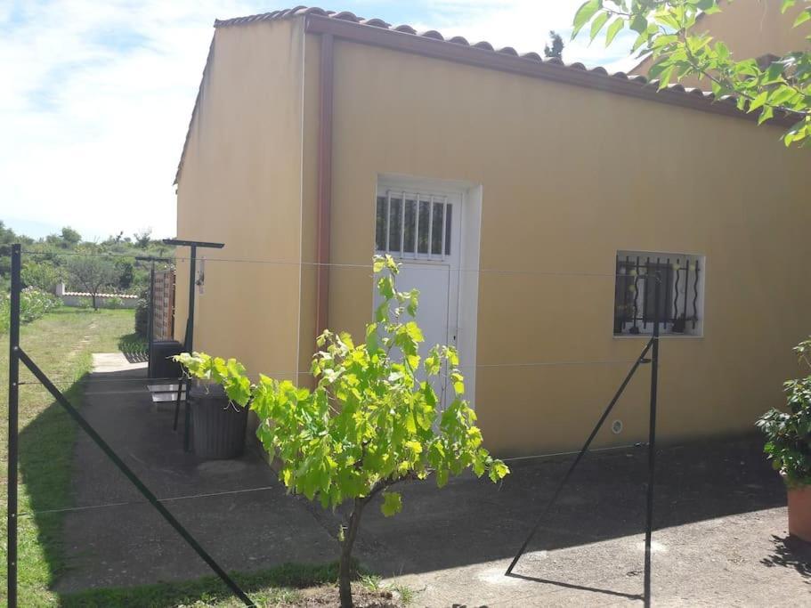 Maison Dans Une Propriete Avec Une Cour Corneilhan Exterior photo